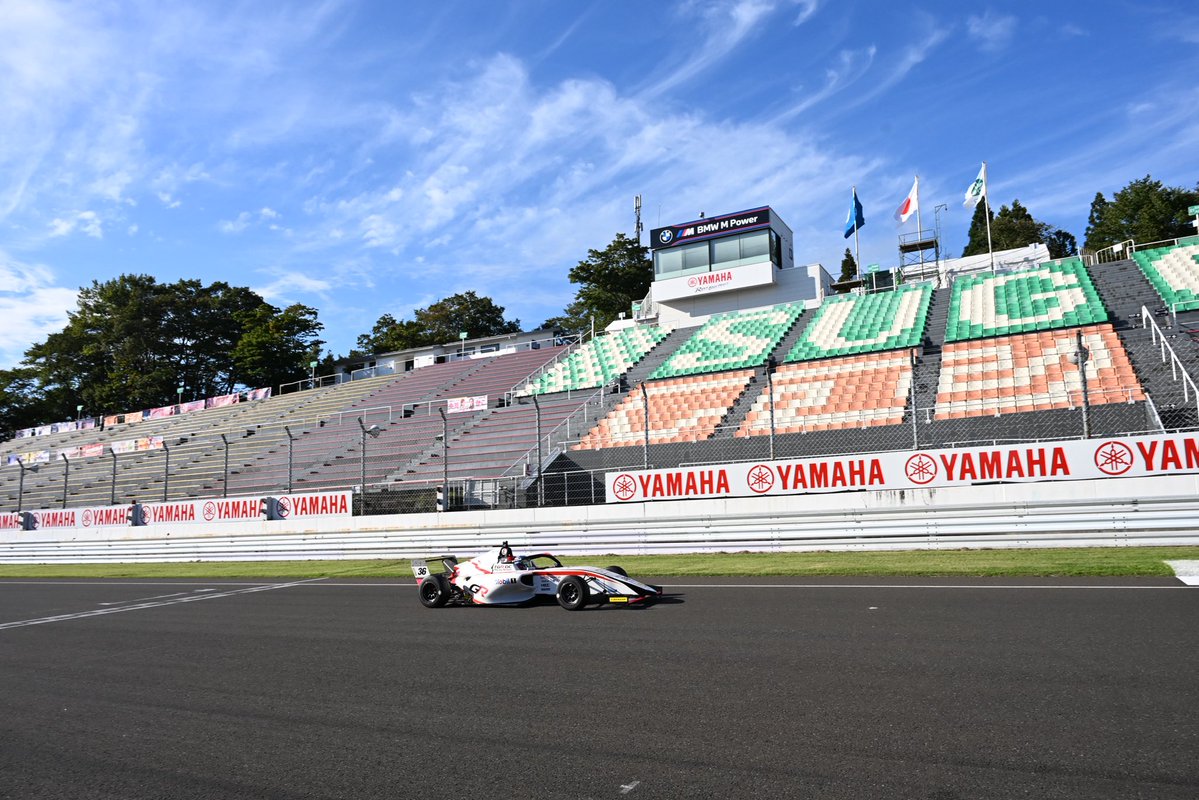 MasakiHamabe's tweet photo. FIA-F4 Rd.9,10 菅生
予選 Race1 P3 Race2 P4から。
今大会こそ表彰台に。

#FIAF4jp #tgrdcracingschool #glico #MH36 https://t.co/icCbsi0v7d