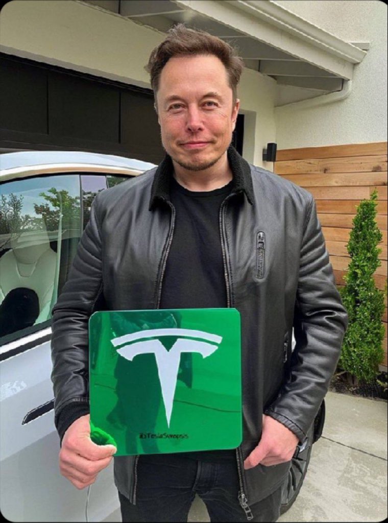 ElonM0v's tweet photo. Be honest 

Do you support Elon Musk and Tesla ?

A. Yes 
B. No https://t.co/TYQ3h9mcIc