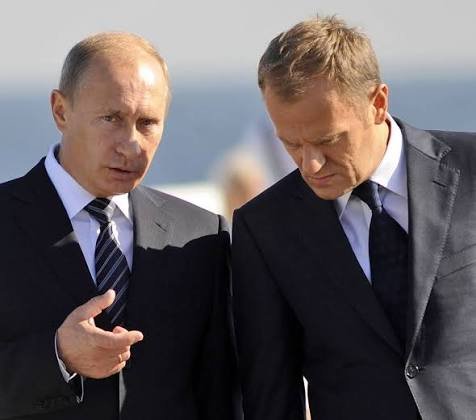 Piotrsee's tweet photo. Premierowi pomylił się skrót on dostał tajny raport od FSB i to dlatego nikt o nim niewie bo dostał tylko on o przyjaciela
#po11 https://t.co/qeF2nF5voj