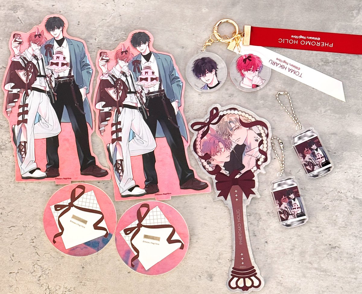 nagi_wata's tweet photo. 📢#ビボ展 #フェロモホリック
事後通販始まりました.ᐟ.ᐟ
｡.🐰｡.♡ﾟ･｡♥｡･ﾟ♡｡.🐰｡.

❥ 𐂃 𝟵/𝟭𝟴・𝟭𝟴:𝟬𝟬 〜
 　   𝟭𝟬/𝟭𝟮・𝟮𝟯:𝟱𝟵 ❥ 𓃺 🔗は引用元

フェロモ単体アイテムは
光流のオーロラアクスタ・リボンチャーム・ハート缶バッジセット・タペストリーと、
いせとわのアクリルステッキになります🎀
デザイン本当におしゃれかわいいのでぜひよろしくお願いします♥️