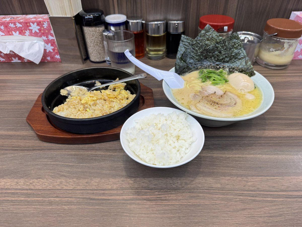 Darkundayo's tweet photo. ほうれん草から食べればベジファーストで良いよな https://t.co/Wc6D3dn7EB