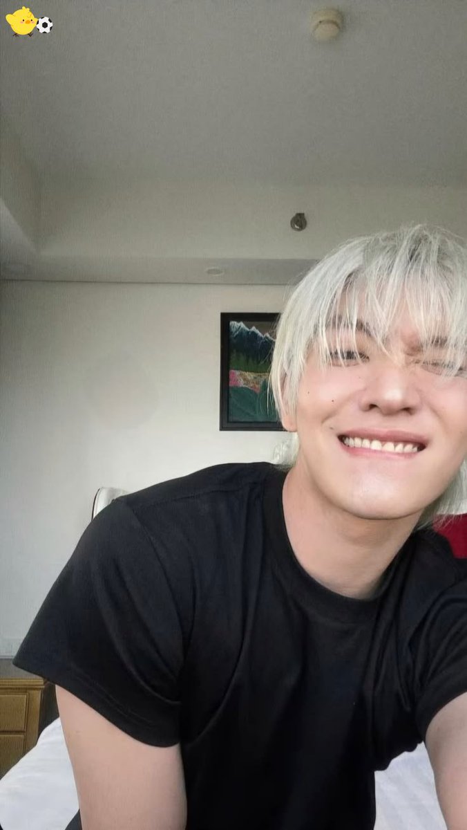 DidiCow1108's tweet photo. him looking this casually handsome is actually my biggest weakness. I'm totally powerless against it🫠🥴❤️‍🔥❤️‍🔥❤️‍🔥......

#BossChaikamon #BOSSCKM
#shawtyboss #daddyboss https://t.co/k1VEf7gbMp