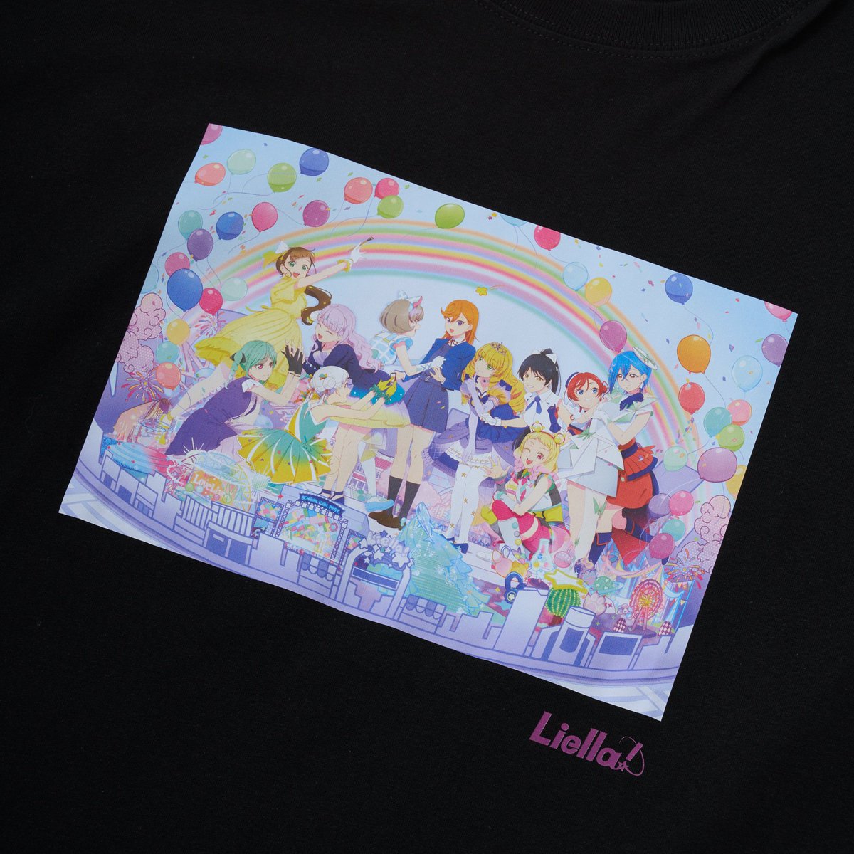 Liella_PLSP's tweet photo. 💫#スパスタ_5thアニバーサリー💫

TVアニメ『ラブライブ！スーパースター!!』5th Anniversary POP UP SHOP
＼\📢通販受付中📢 /／

受注期間：9/28(月)まで
ご予約はこちら✅
https://t.co/LbquwvlpHM

通販で3,000円(税込)以上お買い上げいただいた方に、通販限定「オリジナルKVステッカー」を1枚プレゼント❣️
さらに、通販新商品として伊達さゆりも着用の「KV ロングスリーブTシャツ」が追加✨

#lovelive #Liella