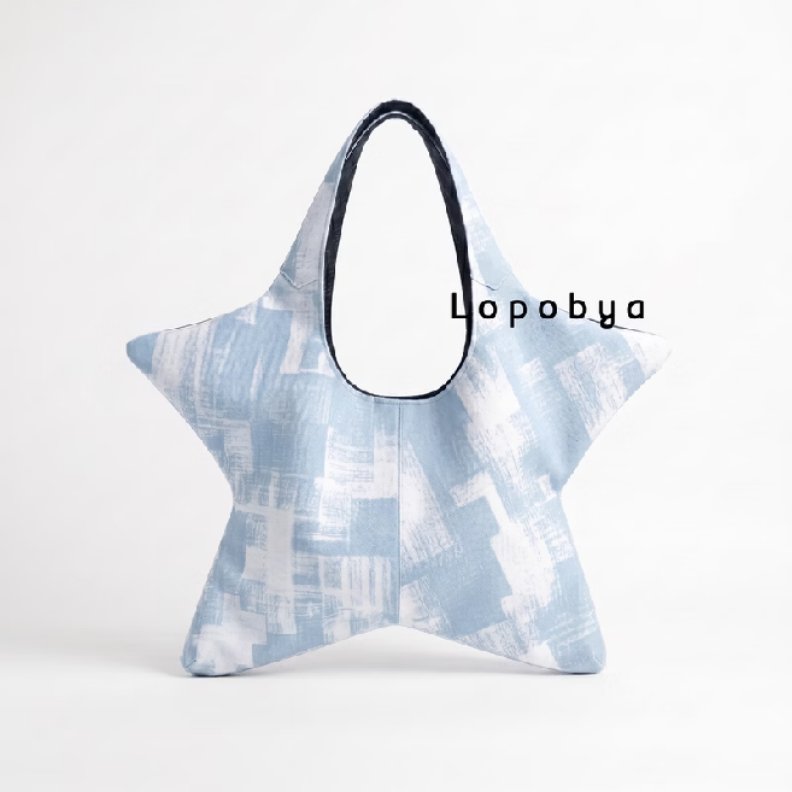 zkdlfr's tweet photo. tas lopobya dari asterra bag ini beneran definisi shoulder bag cewek-cewek pinterest bgt 😭✨ bentukannya unik, fit in ke banyak outfit, terus ukurannya pas bgt buat bawa daily essentials tanpa bikin keliatan bulky! https://t.co/tYYS0VXmkU