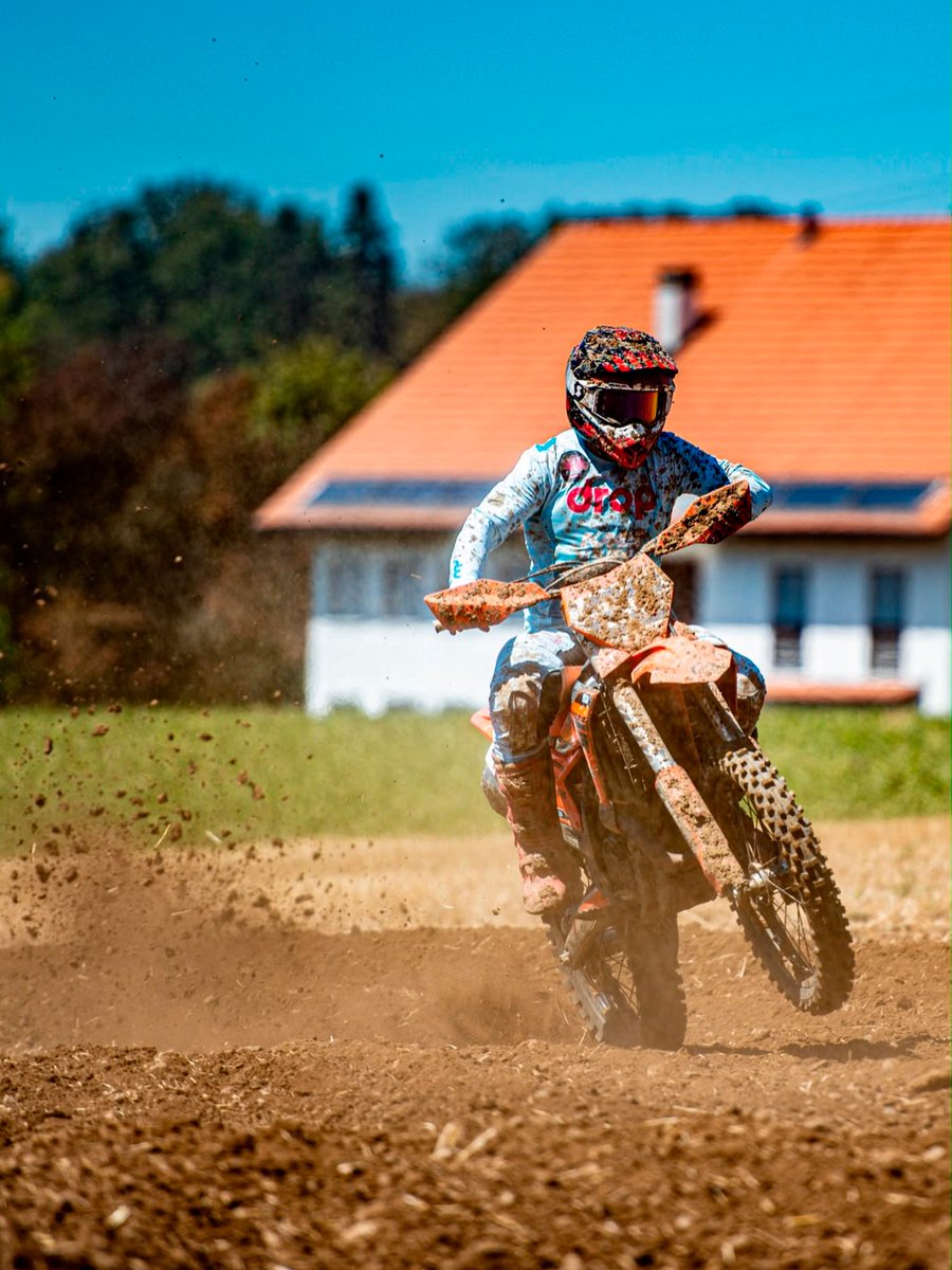 MarvelBrue8km's tweet photo. MX Agasul 
Top start in P3, then finished 8th and 9th. I gave it my all. https://t.co/ZSAtAmCgOx