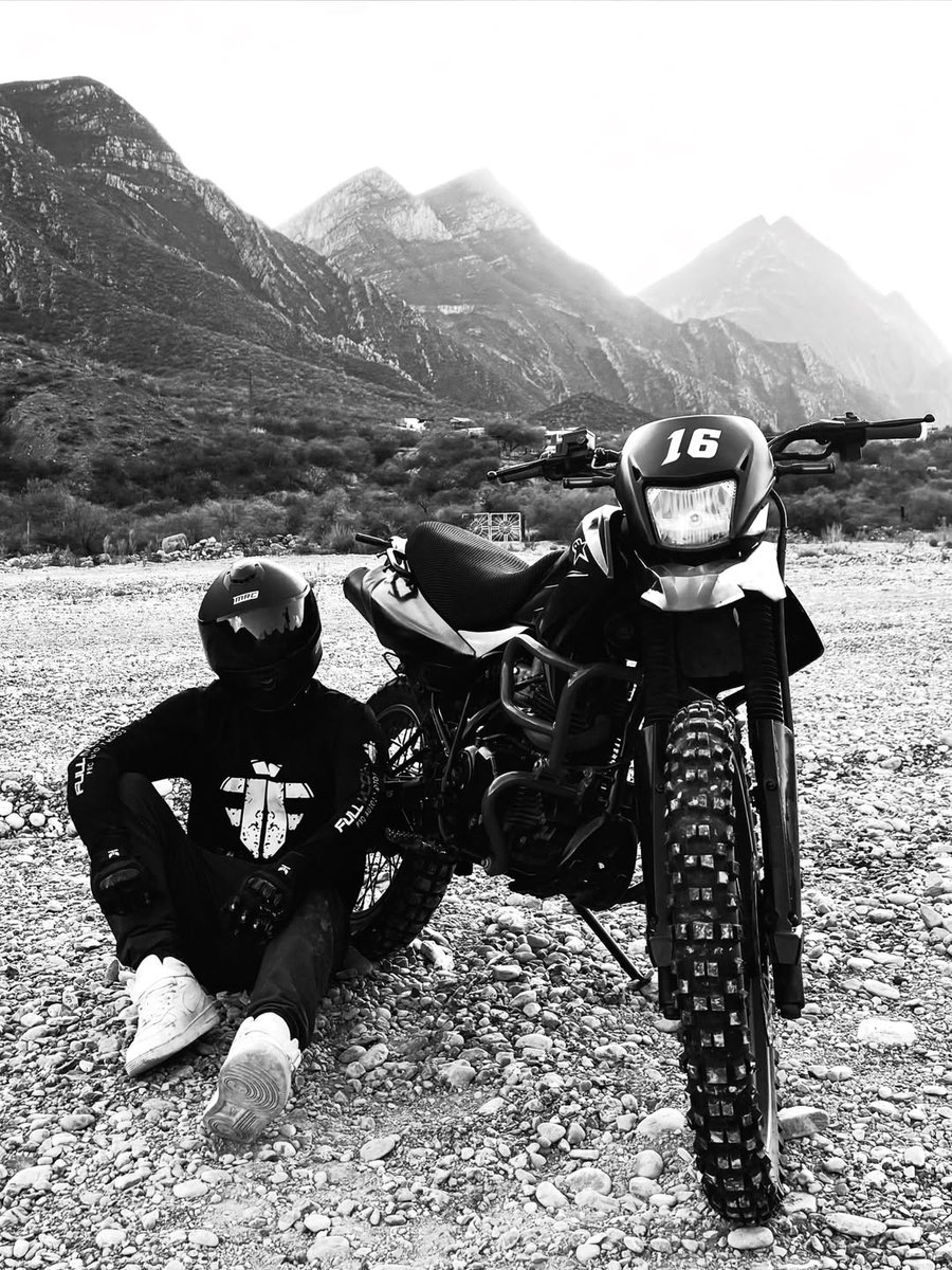 LeraGettys's tweet photo. Motorcycle, mountain, moto, off-road, biker gang https://t.co/oI0yz5t1Z4