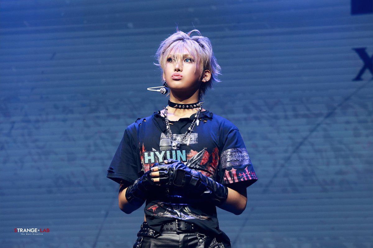 shirasagix's tweet photo. 😵‍💫 so beautiful..showcase Hyunnie was really something, wow... https://t.co/YY075n6d6N