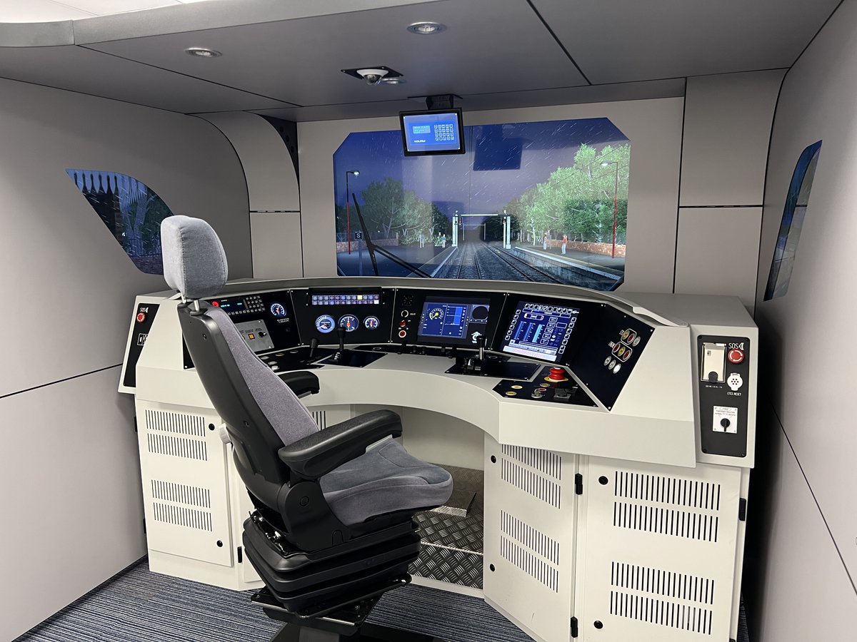 DRSgovuk's tweet photo. Investing in the future of rail. DRS has launched new ETCS training simulators, giving drivers hands-on experience to support the safe rollout of digital signalling.
Read more - https://t.co/peci3ZAg2m https://t.co/9Od4isiiY4