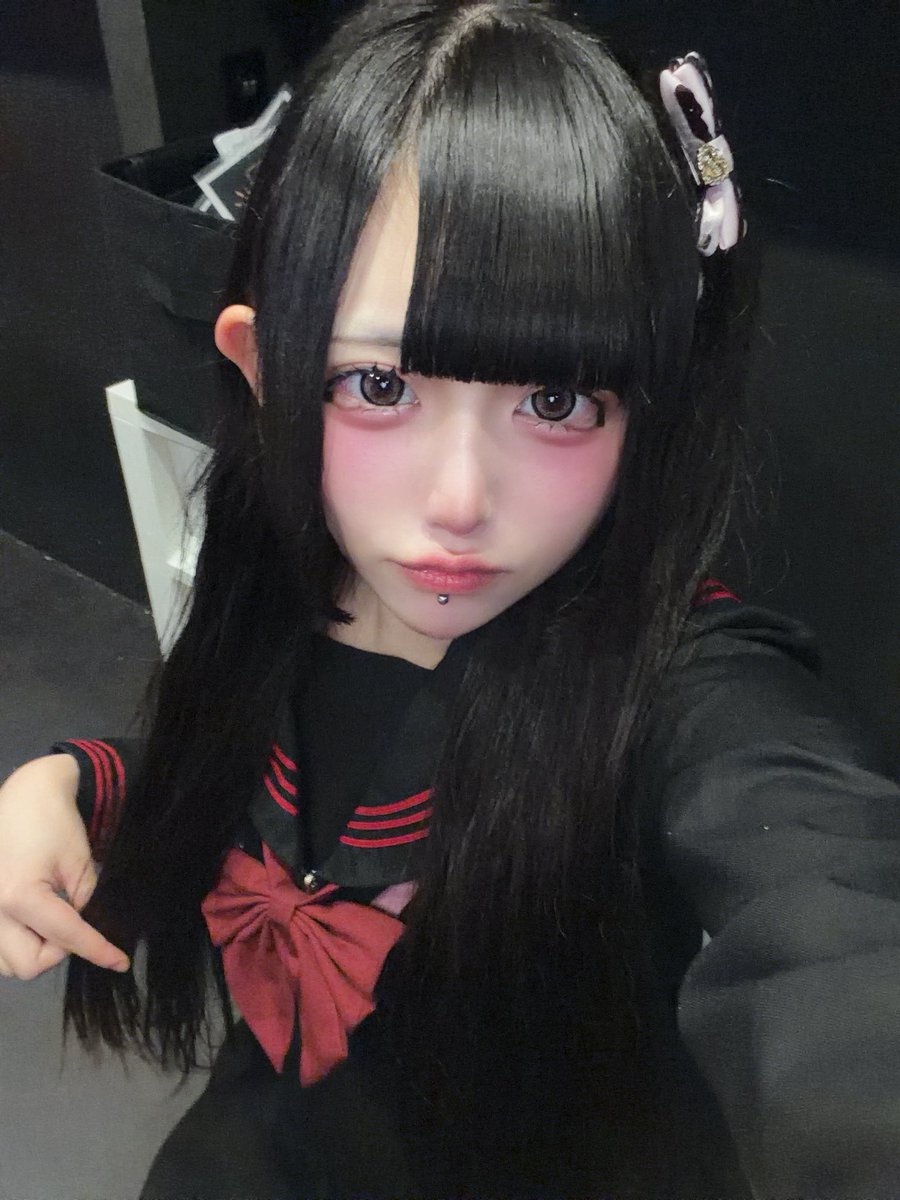 guran_roa's tweet photo. 君という名の地獄ならいくらでも愛す  #大須  #コンカフェ  #いいね返し https://t.co/WbD9EqfWV1
