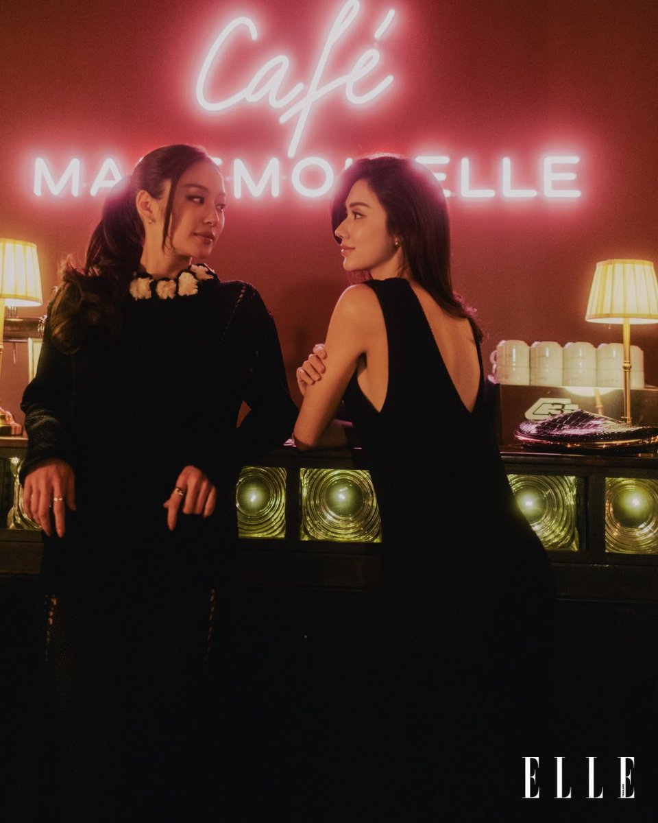 ELLEThailand's tweet photo. #ELLEExclusive เก็บตกภาพความประทับใจภายในงาน Coco Mademoiselle Party ของ ลีน่า-หมิว ที่มาร่วมถ่ายทอดเสน่ห์ของ CHANEL Coco Mademoiselle Crush Absolu ณ กรุงปารีส ประเทศฝรั่งเศส

#ELLEThailand
#CocoMademoiselle
#CrushAbsolu #CHANELFragrance
#LenaMiu #LalinaLena #MiuNatsha https://t.co/UQzYK2vu6i