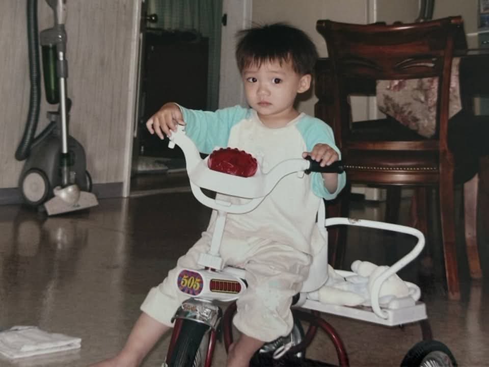 nowal_zz's tweet photo. Zero difference kkkkk, Big Won vs Little Won https://t.co/nwlwVOqI5G