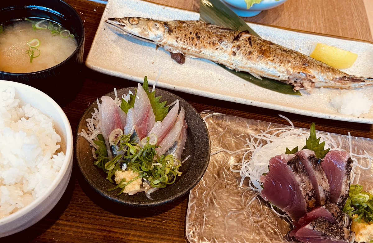 73543504x's tweet photo. 秋刀魚と戻り鰹🐟食欲の秋〜 https://t.co/VyyXbD3pkK