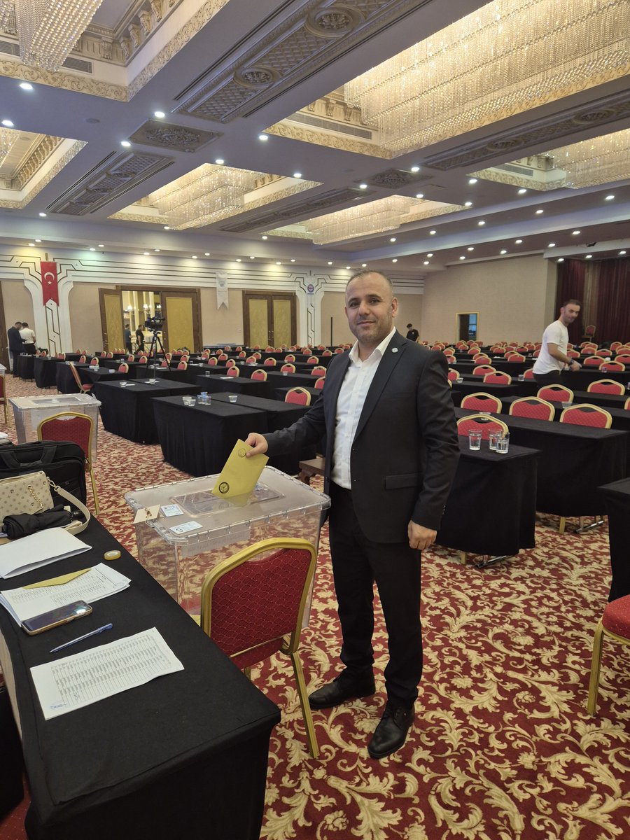 cahit_imrak's tweet photo. Memur-Sen Konfederasyonu Delegesi olarak seçilmemiz vesilesiyle, bu onurlu görevi bizlere emanet eden Genel Başkanımıza, Genel Başkan yardımcılarımıza ve tüm Büro Memur-Sen teşkilatımıza şükranlarımı sunarım. @yusufyazgan37 @KaanCetinbas @AhmetKizil9 @zkoftercioglu @CemalUstun_ @MahmutErgen02 @huseyinyuksel02 @BuroMemurSen_ @MemurSenKonf