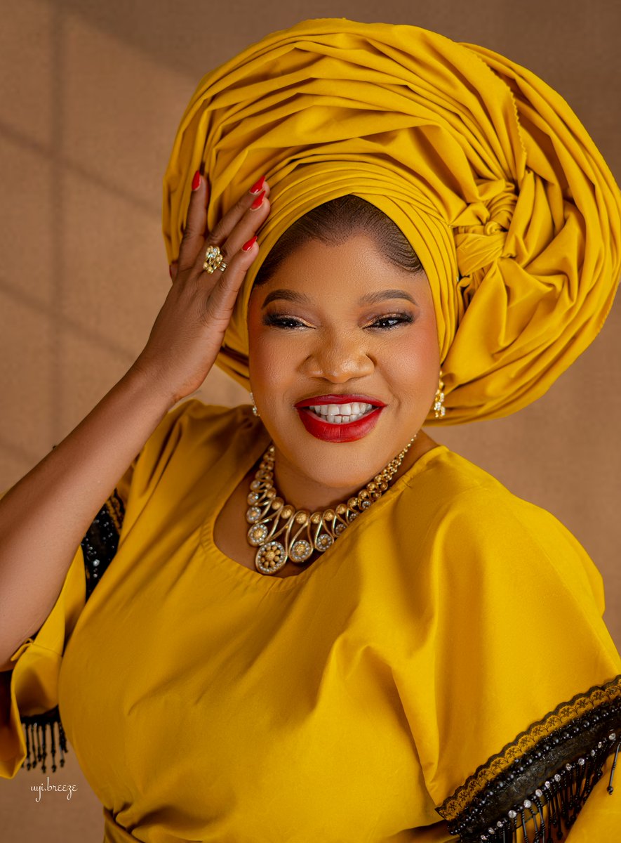 toyin_abraham1's tweet photo. Bestie season💯 #bestie in cinemas from 16th dec🤩🤩 https://t.co/RNs9g5CyOD
