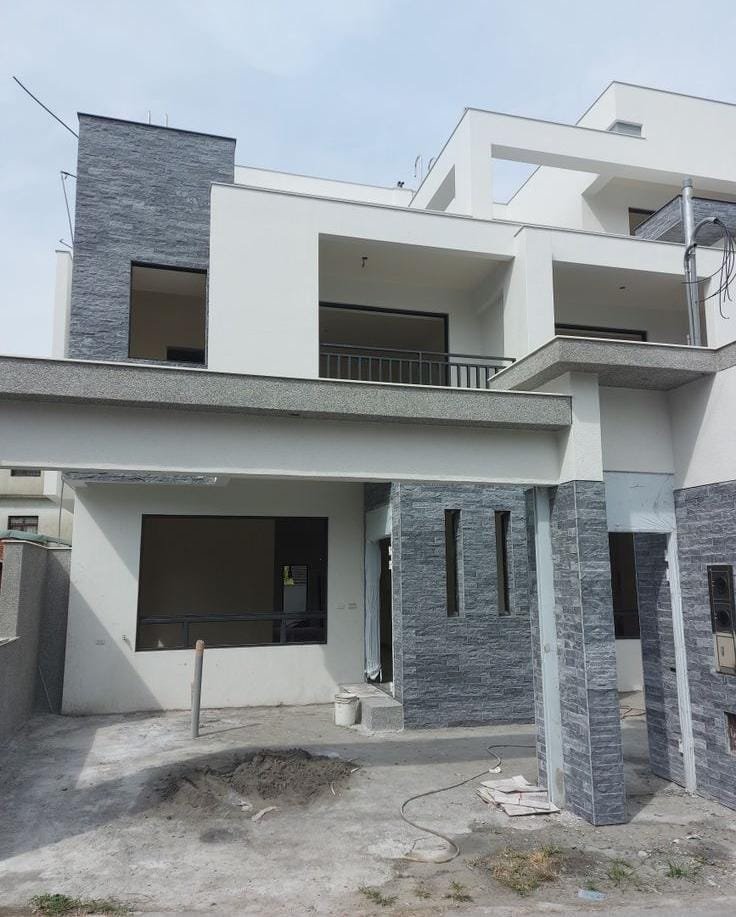 MichouKab243's tweet photo. ● CONSTRUIRE, C’EST NOTRE MÉTIER. L’EXCELLENCE, C’EST NOTRE SIGNATURE. ✨
● Avec LAZA CONSTRUCTION SARL, chaque détail compte : qualité, précision et finitions premium.
● Contactez-nous au : +243975202236
● Nous sommes à Lubumbashi 
● LAZA CONSTRUCTION SARL https://t.co/ctaM4Znnzc