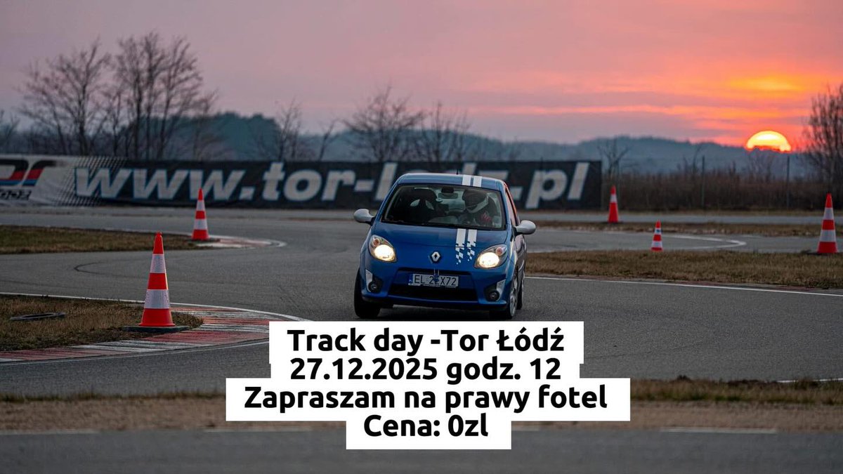 EliasCorchauo7's tweet photo. Track day co-drive in a Twingo https://t.co/MRo15eFtsA