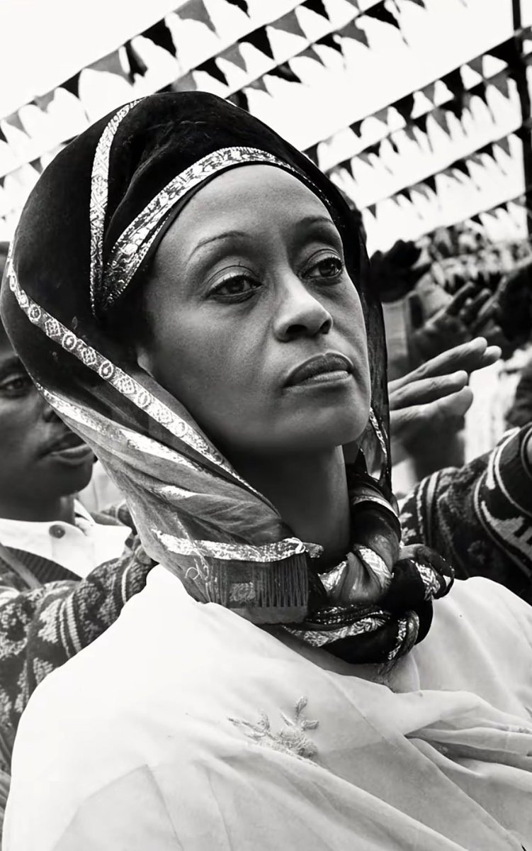ruth__komuntale's tweet photo. Purity, in and out.   
The hands that held us. https://t.co/HpJ3g56dZe
