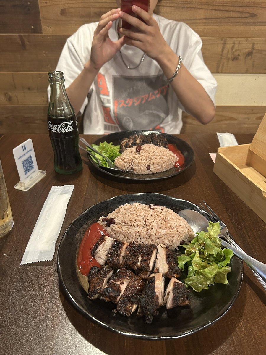 sadkidtake's tweet photo. ぽろぽろとジャークチキン https://t.co/g0OUtCtfgR