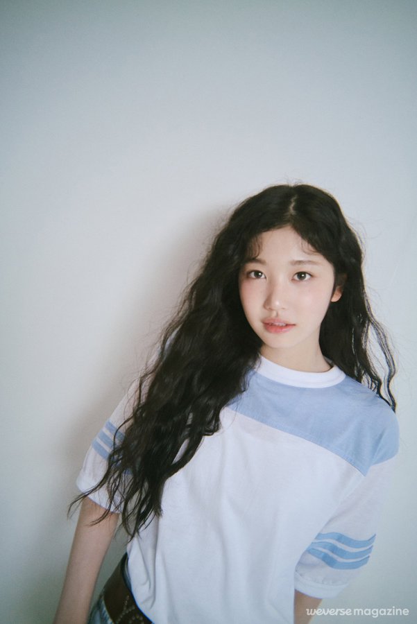 saakituide's tweet photo. this is my first time appearing in WEVERSE magazine! are you excited for me? i’m wearing a casual tee that looks super comfy... my look may be simple, but my heart feels anything but! https://t.co/cM0KMJKhcP