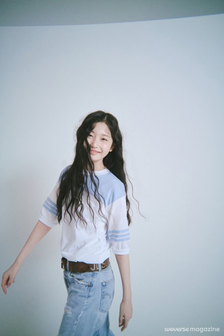 saakituide's tweet photo. this is my first time appearing in WEVERSE magazine! are you excited for me? i’m wearing a casual tee that looks super comfy... my look may be simple, but my heart feels anything but! https://t.co/cM0KMJKhcP
