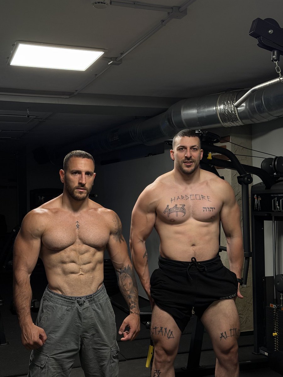 TgkMektoub's tweet photo. After a hard workour 
#fitness #muscle https://t.co/qpEwdSryYV