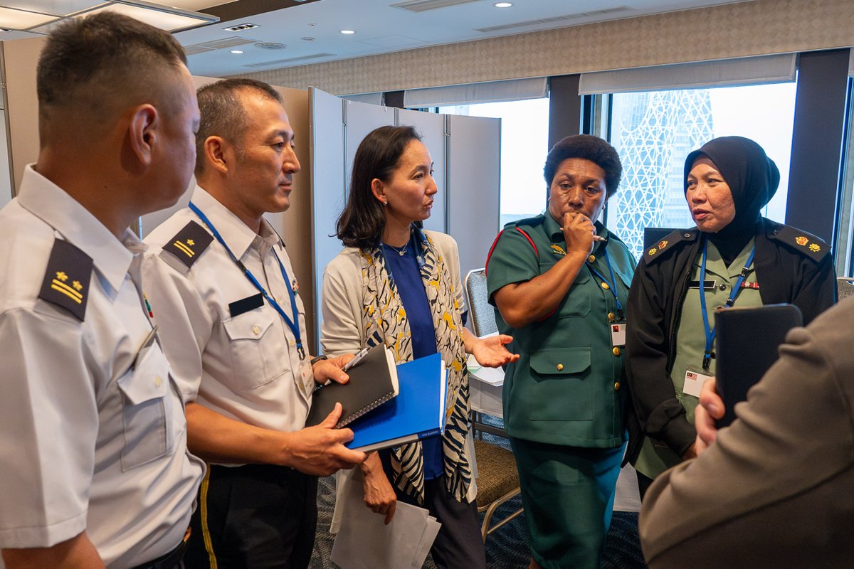 JGSDF_pr's tweet photo. #陸上自衛隊 は、９月１５日から１７日の間、防衛省が主催する第３回日ＡＳＥＡＮ #ＷＰＳ(#WomenPeaceandSecurity)協力プロジェクトに参加しました。
防衛省・自衛隊を含む各国取組紹介においては、陸自のジェンダー･アドバイザー等が災害現場に進出して被災者目線の支援に繋がる取組を紹介したほか、ＡＳＥＡＮやインド太平洋地域の国々からの発表や意見交換を通じて、様々な知見や経験を学ぶことができました。
その後に実施した災害対応に係る机上検討においては、関係部隊等からの参加を得て直近の災害派遣の教訓を取り込みながら、被災者に寄り添った支援のあり方について議論を交わし、他の参加者とともにＷＰＳに係る理解を深めることができました。