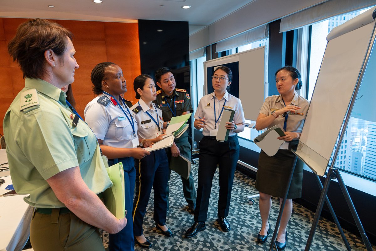 JGSDF_pr's tweet photo. #陸上自衛隊 は、９月１５日から１７日の間、防衛省が主催する第３回日ＡＳＥＡＮ #ＷＰＳ(#WomenPeaceandSecurity)協力プロジェクトに参加しました。
防衛省・自衛隊を含む各国取組紹介においては、陸自のジェンダー･アドバイザー等が災害現場に進出して被災者目線の支援に繋がる取組を紹介したほか、ＡＳＥＡＮやインド太平洋地域の国々からの発表や意見交換を通じて、様々な知見や経験を学ぶことができました。
その後に実施した災害対応に係る机上検討においては、関係部隊等からの参加を得て直近の災害派遣の教訓を取り込みながら、被災者に寄り添った支援のあり方について議論を交わし、他の参加者とともにＷＰＳに係る理解を深めることができました。