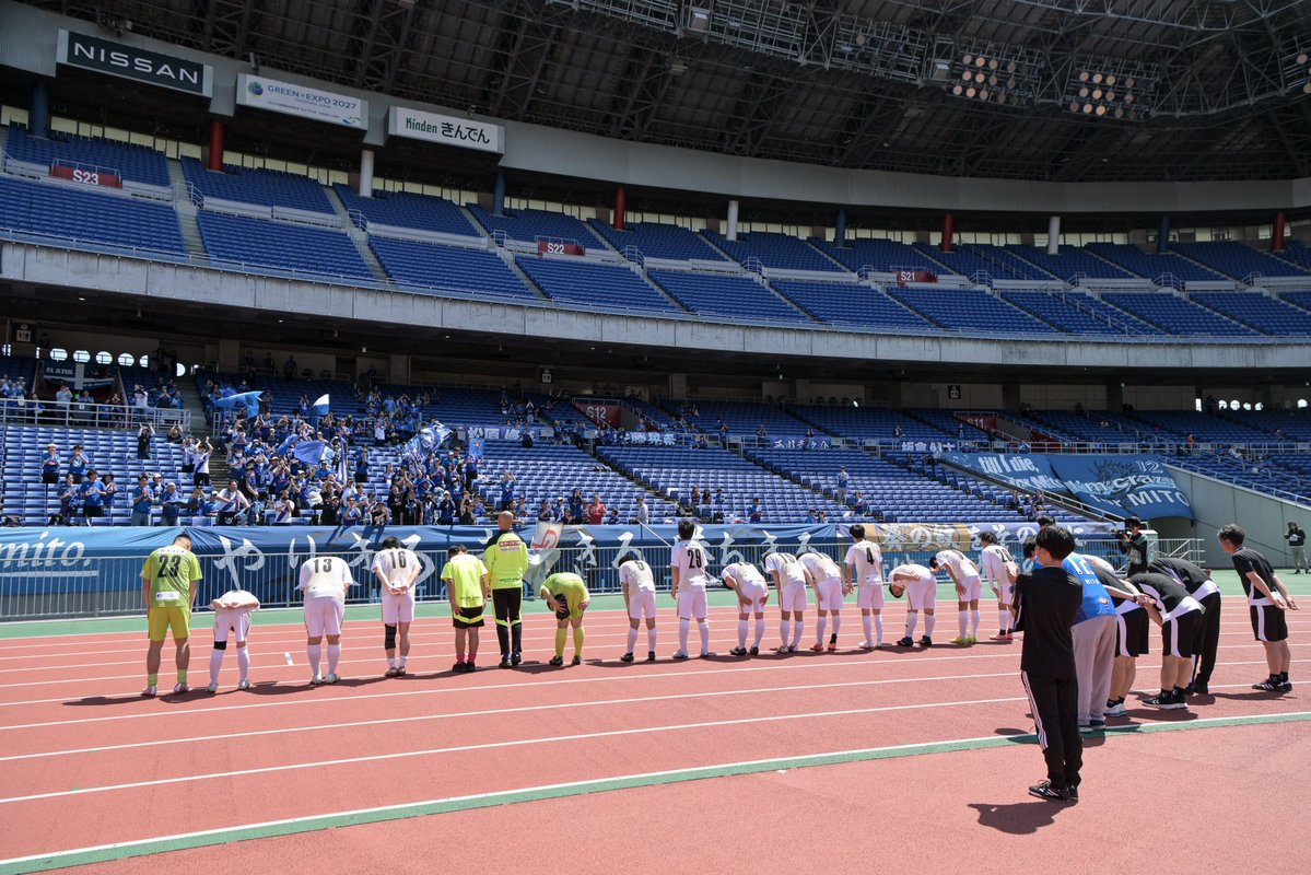HIROKI77MITO's tweet photo. 水戸を愛する皆様へ
明日またこのピッチで戦いがあります。
そんなお時間の中前座をさせていただけることになりました。
感謝の気持ちを込めて
戦います
ぜひお時間がある方ぜひ葵のエンブレムで闘う姿
ぜひ後押し　声援お願いします🐉
スタジアムで会いましょう。
#水戸ホーリーホック 
#クノファビ https://t.co/PsF4CyFmxf
