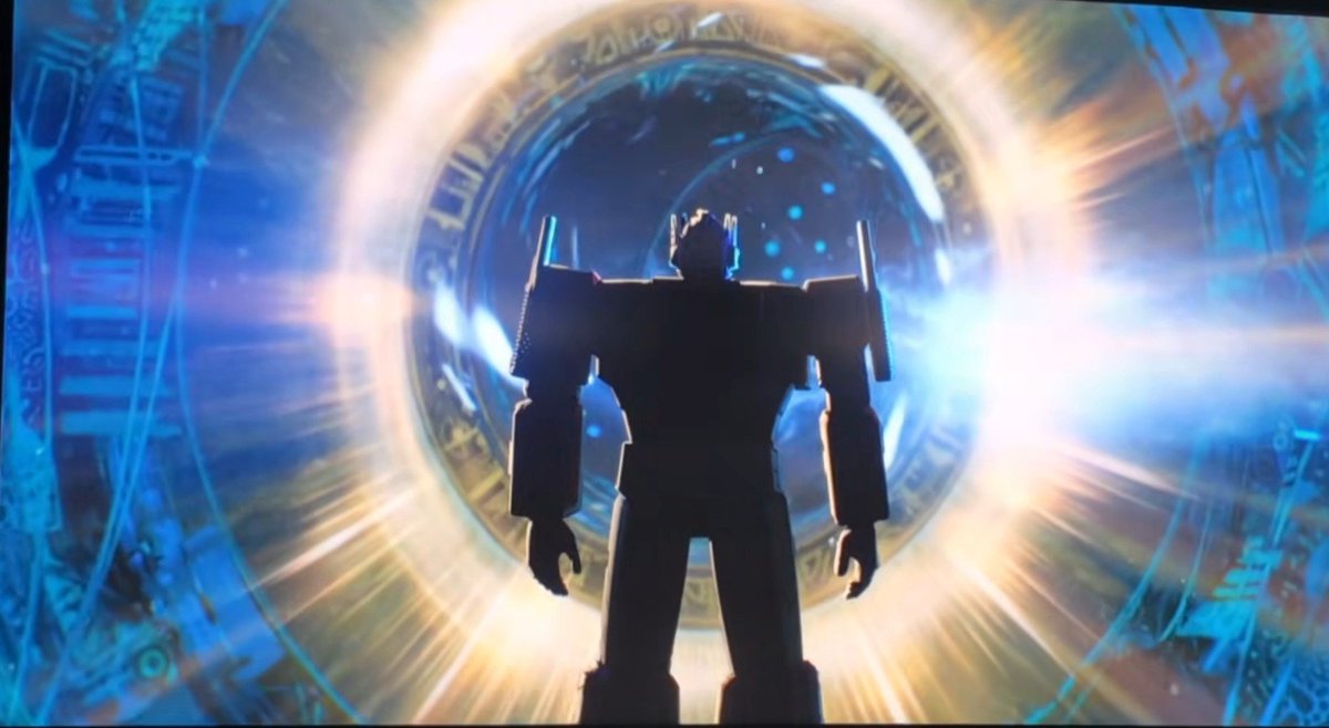 Simmons3765's tweet photo. Optimus Prime: Awakening. Optimus Prime meets The One.
The One is the creator god that created the world of Transformers and The One also created the Gods of creation and destruction, Primus and Unicron. https://t.co/hjSdO6hDiC