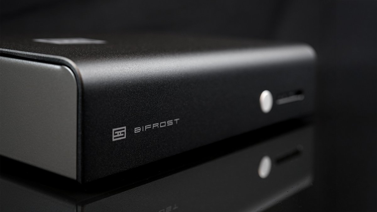 viralbhayani77's tweet photo. Schiit Bifrost 3 swaps True Multibit for Mesh (AD DSP + ESS ES9039), adds Forkbeard digital preamp/EQ and Unison 384 USB — and undercuts Bifrost 2/64 at US$699.
https://t.co/QbZVQ6k68E
#audiophile #hifi #DAC #Schiit #HiResAudio https://t.co/QiRr4J8lcC