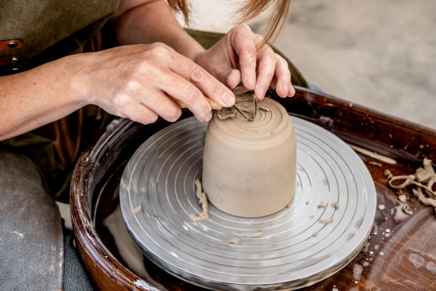 cedaw735303's tweet photo. Just finished a spontaneous pottery wheel session! The earthy clay under my hands, the hum of the wheel, and that first piece starting to take shape—there’s magic in getting messy and creating something from nothing. Who else loves hands-on art moments https://t.co/viUoTxreTg