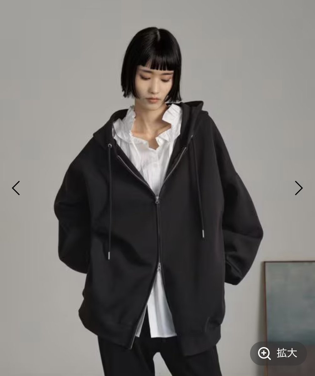 knee_of_'s tweet photo. ショート丈も可愛いけどパーカーはデカめのシルエットが最高なところもありますし……最近は普段着ない傾向の服にチャレンジしたい欲もあり非常に物欲が…… https://t.co/SyO70jFbke