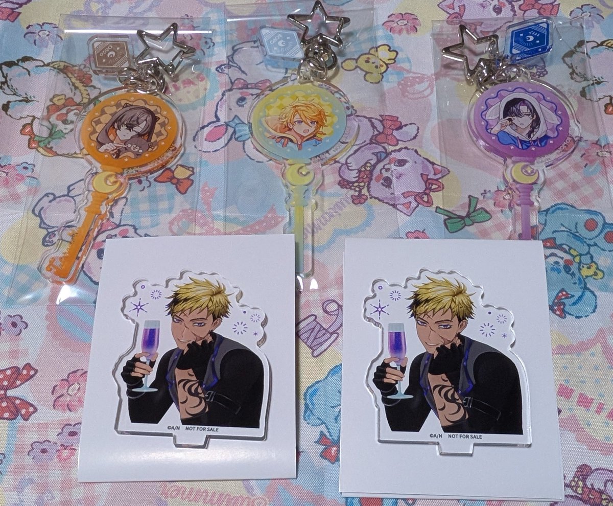 18tre2dak's tweet photo. 【交換】NIJISANJI EN  Welcome home boys  ランダム推し撮りリング 鍵型アクリルキーホルダー

譲:画像1
求:画像2推し撮りリング

都内手渡し交換可能な方いらっしゃいましたらよろしくお願いします。

譲:鍵⇔求:リングの異種交換大丈夫な方もお声掛けください。 https://t.co/6KwdMpHZiD