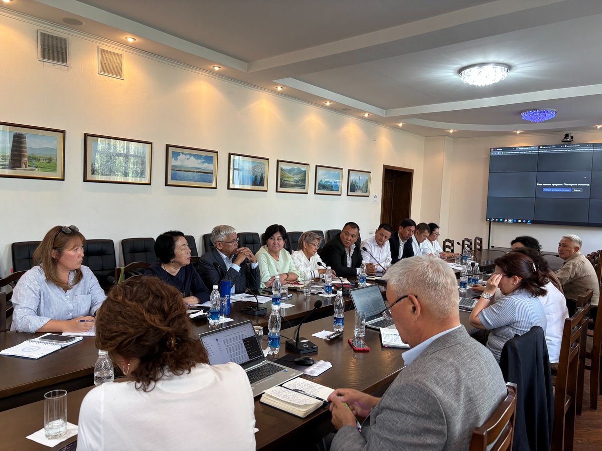 FAOKyrgyzstan's tweet photo. 🎓 Turning commitments into action! 

@FAO and the K.I. Skryabin Kyrgyz National Agrarian University held the first technical meeting of their joint working group to advance the implementation of the MoU signed on 19 August. https://t.co/Z1pJYOIj9Z