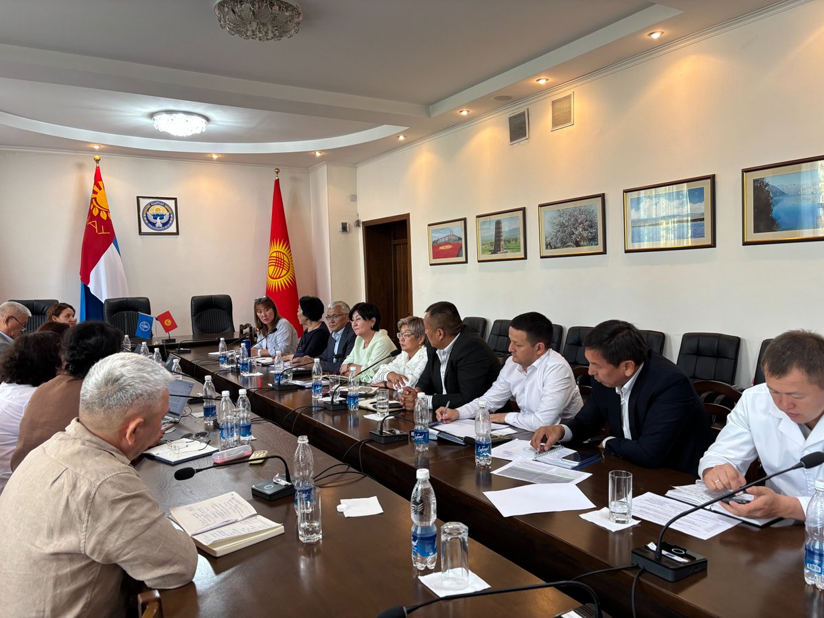 FAOKyrgyzstan's tweet photo. 🎓 Turning commitments into action! 

@FAO and the K.I. Skryabin Kyrgyz National Agrarian University held the first technical meeting of their joint working group to advance the implementation of the MoU signed on 19 August. https://t.co/Z1pJYOIj9Z