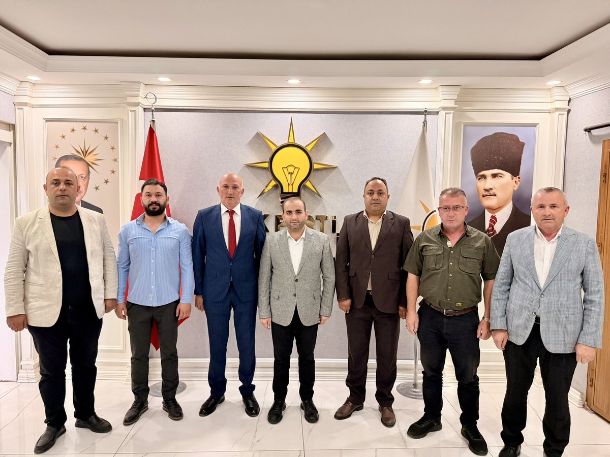 AliCaliskan60's tweet photo. Merkez İlçe Başkanlığımıza ziyarette bulunan Esnaf Kefalet Kredi Kooperatifi Başkan Adayı Erhan İlhamoğlu ve kıymetli yönetimine nazik ziyaretleri için teşekkür ediyor, çalışmalarında muvaffakiyetler diliyorum. https://t.co/a18lDq2XkA