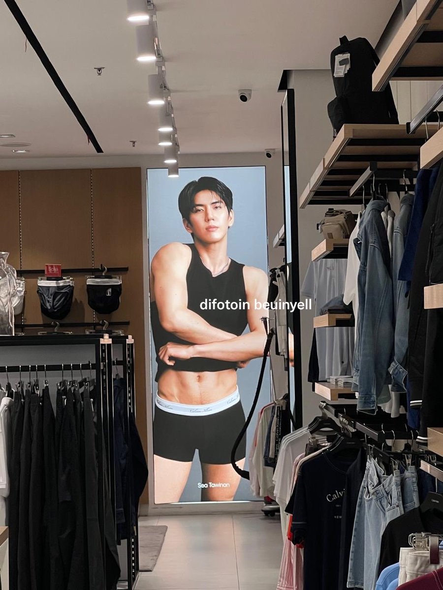 talseason's tweet photo. my friend saw this di margo cityy AAAAKKK @Sea_tawinan ❤️❤️❤️

#sea_tawinan https://t.co/zXk8rvW43b