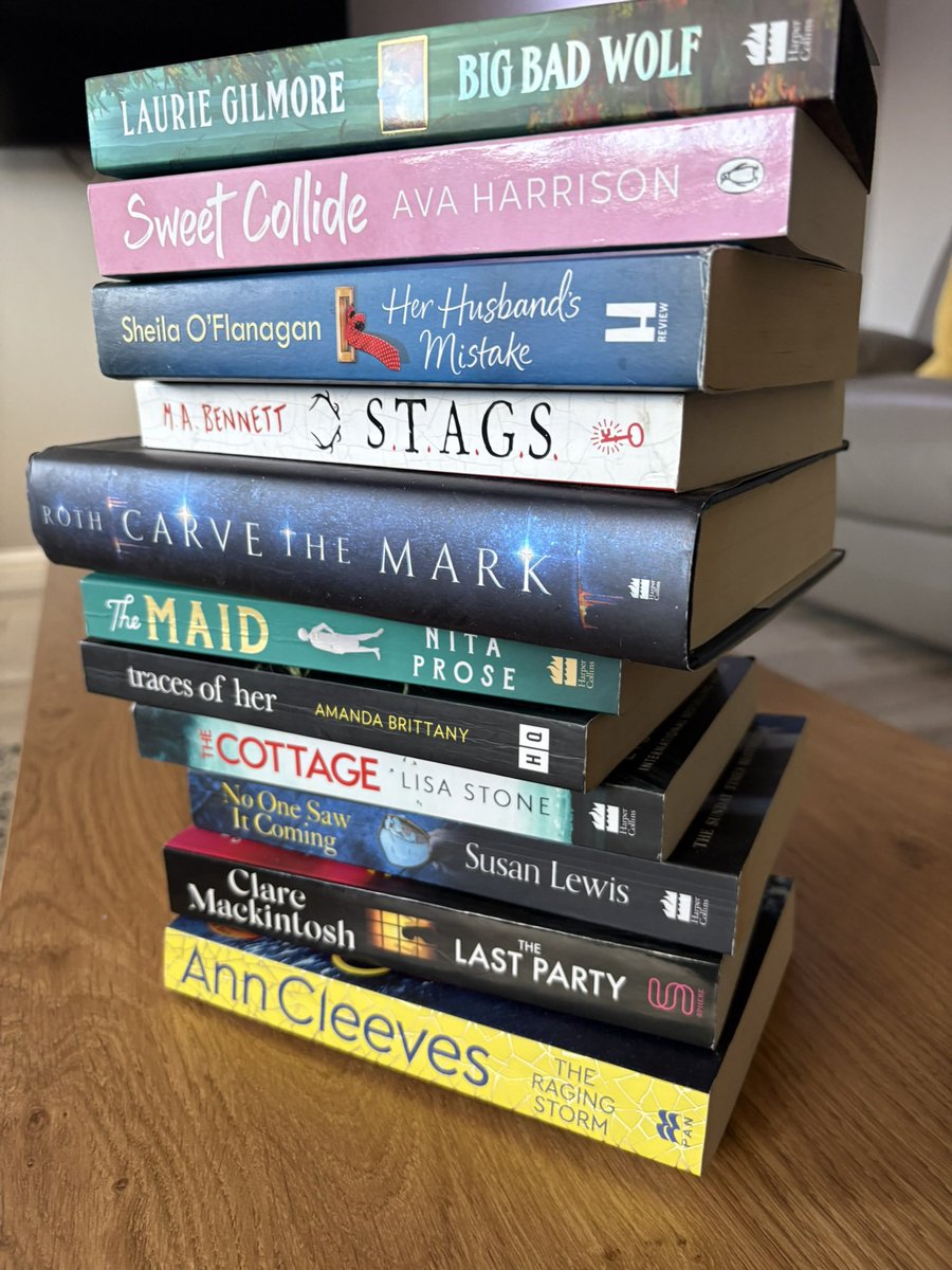 Kayleigh9nt's tweet photo. My name is Kayleigh,

I love reading and collecting books and would love to make some new friends.

I have been reading since 2022

I have over 1000 books at home

#booktwt #books https://t.co/6w29pCndgO