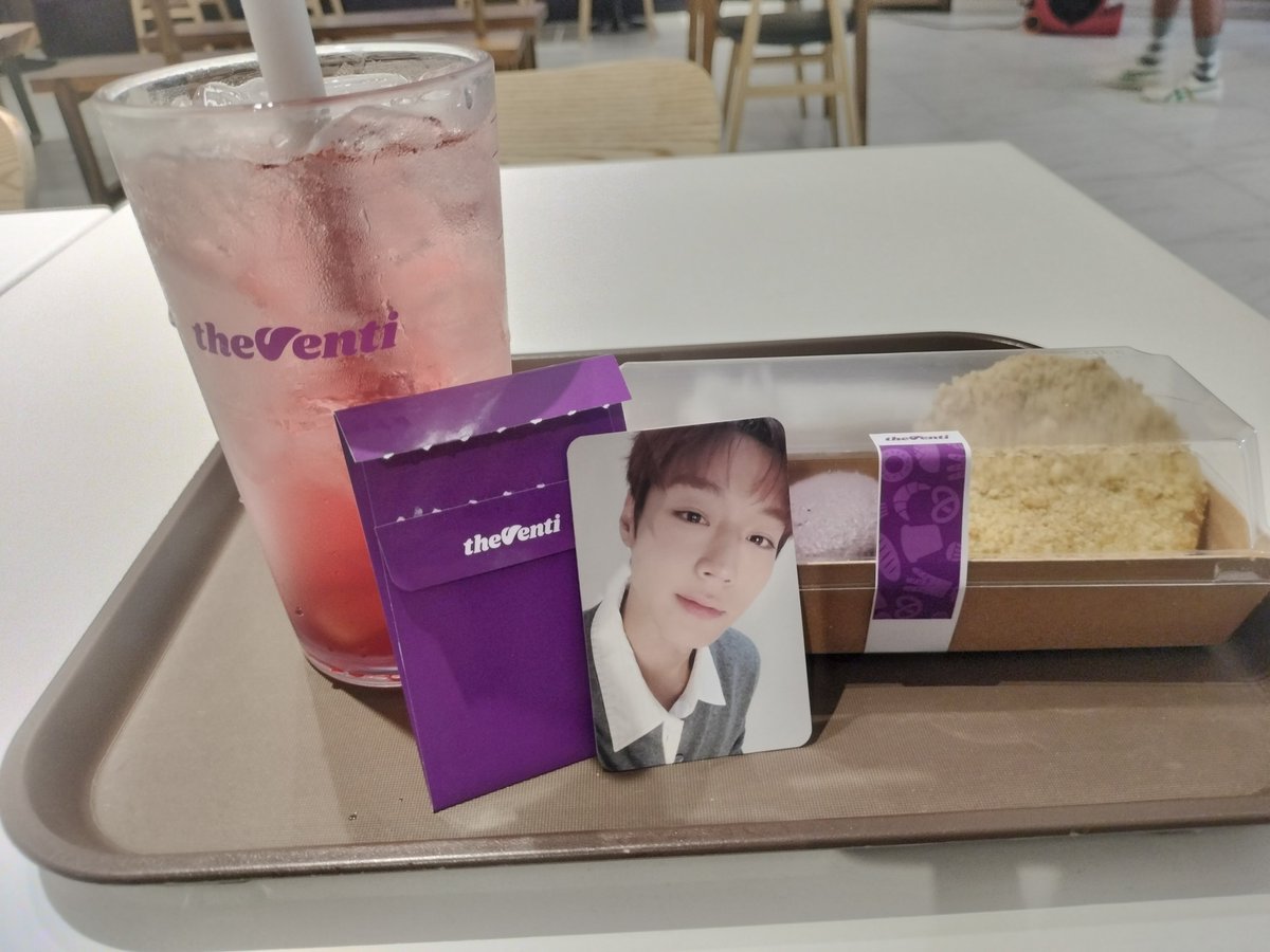 OryO_Biscuit's tweet photo. Finally got one... Sana d makakuha ng duplicate https://t.co/wRoQkvBTbo