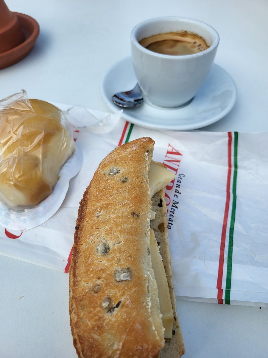 HerrGruenkocht's tweet photo. Panino con Scamorza
#Scamorza https://t.co/qtXSTaTPpL