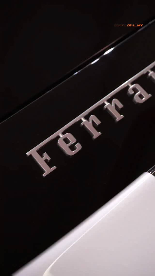 MitsueKopeuo's tweet photo. 2020 Ferrari 488 PISTA 
Ready Stock 

Powered by Ferrari’s most powerful V8, the 3. 9L twin-turbo delivers 711 hp and 568 lb-ft of torque. Accelerates 0–60 mph in 2. 8 seconds, with a top speed of over 211 mph. https://t.co/c7P3i76MfZ