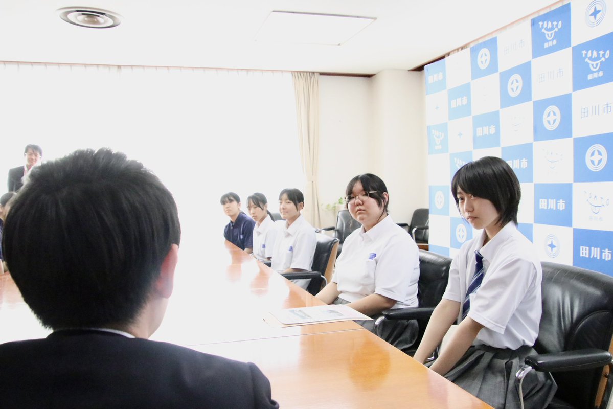 Uranojin0624's tweet photo. 🌸桜をつなぐ、未来をつなぐ🌸

田川市役所に猪位金学園の小学生・中学生の皆さんが来てくれました！

「学校の桜を、自分たちの力で守りたい」
「母校のシンボルを、もう一度元気にしたい」

子どもたちが自分たちで動いて、自分たちの言葉で伝えに来てくれる。

その想いに、胸を打たれました！

猪位金学園の桜は、地域の人たちがずっと見守ってきたシンボルです。入学式も、卒業式も、この桜と一緒に迎えてきた。
それが今、病気で弱っています…

このままじゃ終わらせたくない。
子どもたちの本気に、大人も本気で応えたい🔥

田川市内はもちろん、全国のみなさんの力も貸してください🙏
一人でも多くの応援が、この桜と子どもたちの元気につながります！

何卒、クラウドファンディングのご協力・この投稿の拡散、ご協力よろしくお願いいたします！！

▼クラウドファンディングはこちら🔗

https://t.co/NvSoXGTr1I

⏰応募締切:2026年10月30日

#田川市 #猪位金学園 #桜再生プロジェクト #クラウドファンディング