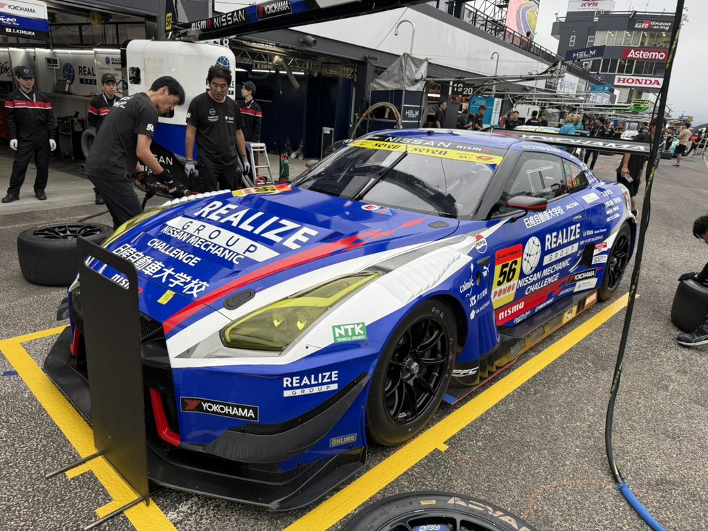 kondoracingteam's tweet photo. 今週末はー🏁

SUPER GT 第6戦 SUGO
300kmレース⛰️

今週末は不安定な天候となりそうですので
サーキットへお越しの皆さま、
雨対策も万全にしてお楽しみください！

昨年に続くWポディウムを目指して、
チーム一丸となって戦います🔥🏆

明日からの熱い応援、
よろしくお願いいたします💙

#kondoracing
#sgt
#近藤真彦
#リアライズコーポレーション
