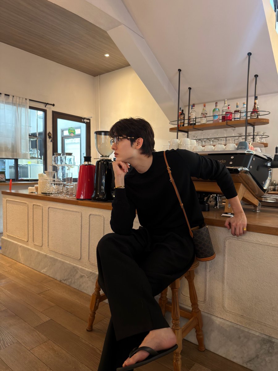 ppimnamepatt's tweet photo. คนที่รัก CELINE  ขนาดนี้คือพี่บุ๊ค ลุคเดชเอง 

🍅ྀི #kasibook  @kasibook  𐙚 ˚ https://t.co/UuvxnmWcGK
