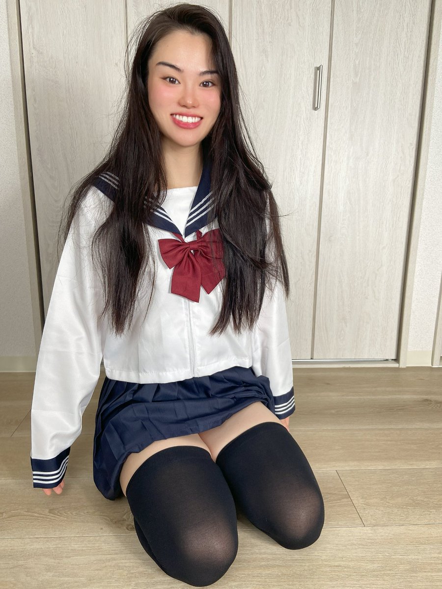 Yuzu05jp's tweet photo. My outfit for our date today... Happy? https://t.co/Ao9sa5OTvS