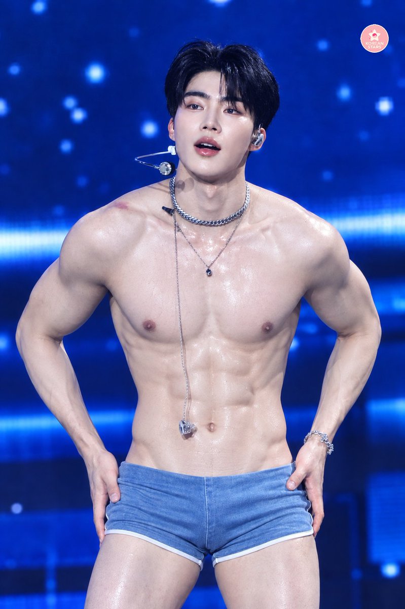 korstarlympic_'s tweet photo. Looking for more SUPER HOT EXTRA fakes &amp; videos?
Check my bio!

#Gunwook #GUNWOOK #건욱 #ZEROBASEONE #ZB1 #ZEROSE https://t.co/V2MvPAPt2R