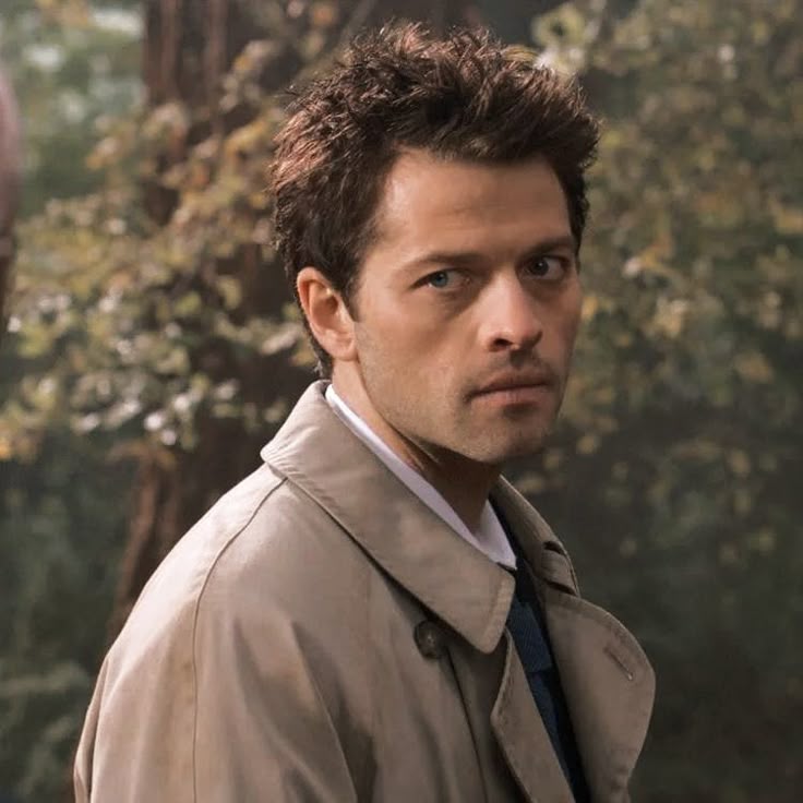 brofrot's tweet photo. kudos to supernatural (2005) on its inclusivity. i love its representation of ugly characters! https://t.co/wXSELddCBj