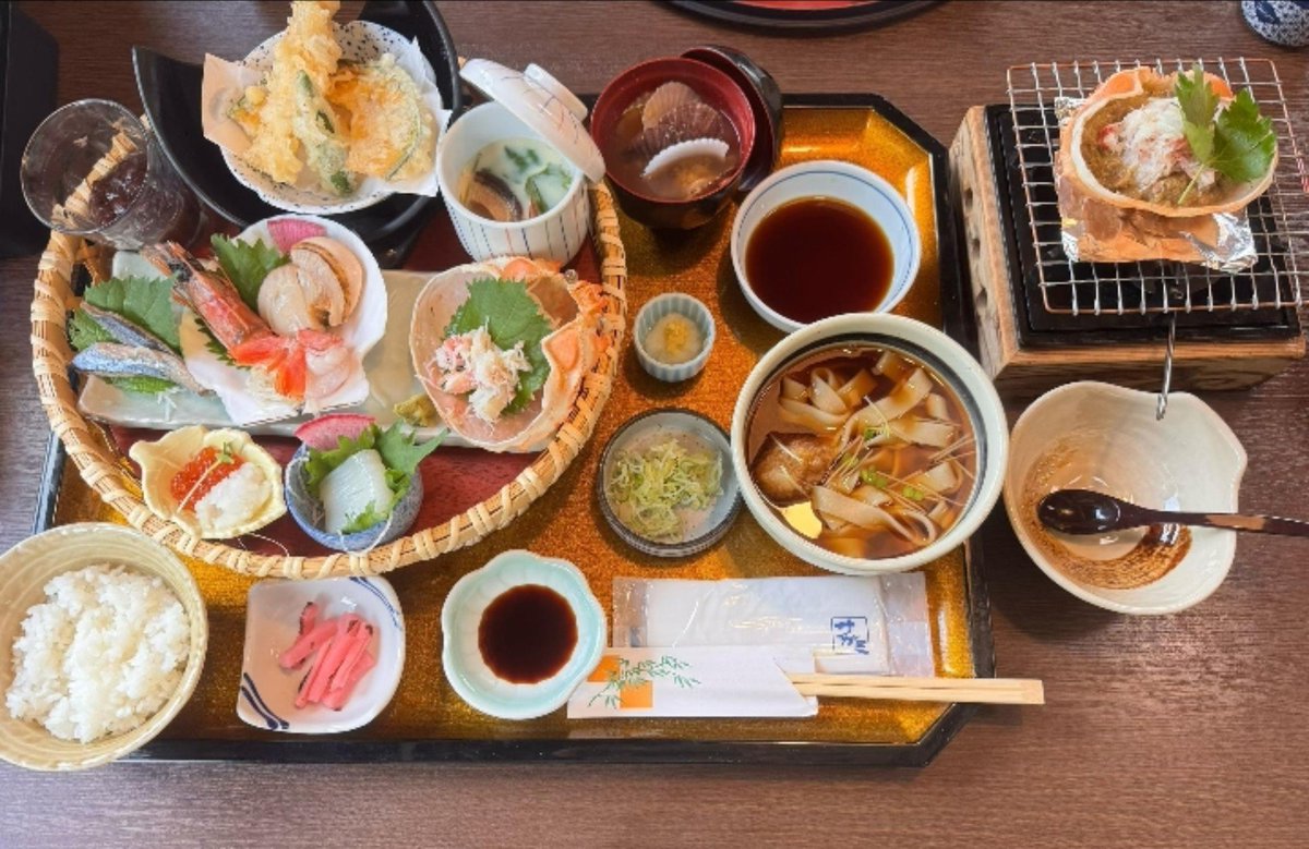 koukonkastu's tweet photo. 妻は昨日、今日と生理休暇を取り､明日から水曜日まではシルバーウィーク。本日の父との久しぶりのランチ会のあと早速大阪へと旅立ちました。帰宅は来週火曜予定｡
先日までマカオにいたのに。月末からは1週間中国､その後私と青森旅行｡ホント忙しい妻｡ https://t.co/09QHy8lcsM