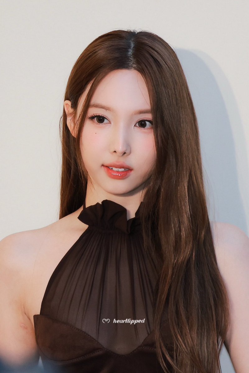 heartlipped's tweet photo. 260918 #나연 #Nayeon #ナヨン #TWICE https://t.co/OEx98e9AUB