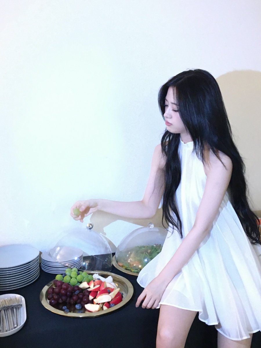 ayjpix's tweet photo. #ANYUJIN instagram update (1) https://t.co/QIQY68KifL